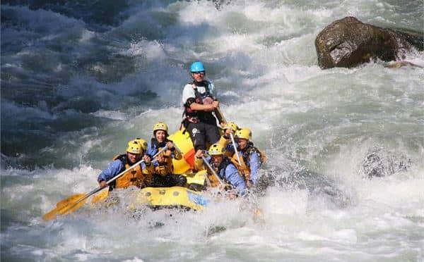 Familien-Rafting auf dem Noce River